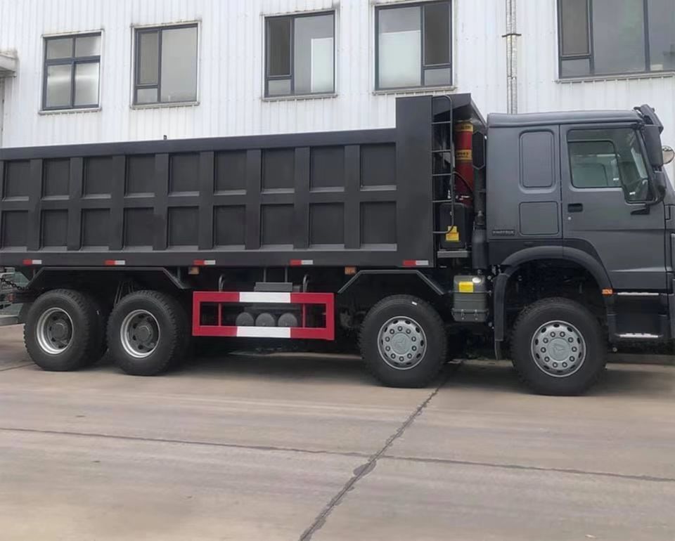 Used Howo 8x4 12 Wheeler 24 30 Cubic Meter 35 Ton 40tons Tipper Truck Dumper Diesel For Sand Stone Transport
