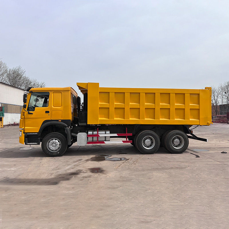 2.8*1.7*1.7 Cargo Tank Dimension Howo 12 Wheeler Tipper Truck 40 Ton Capacity