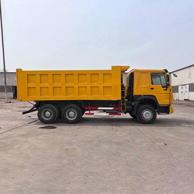 2.8*1.7*1.7 Cargo Tank Dimension Howo 12 Wheeler Tipper Truck 40 Ton Capacity