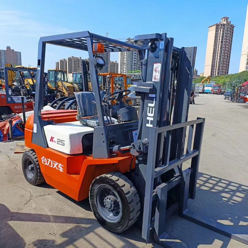 Clean and Powerful 2.5 Ton Diesel Forklift Truck for Cargo Transportation on Farms