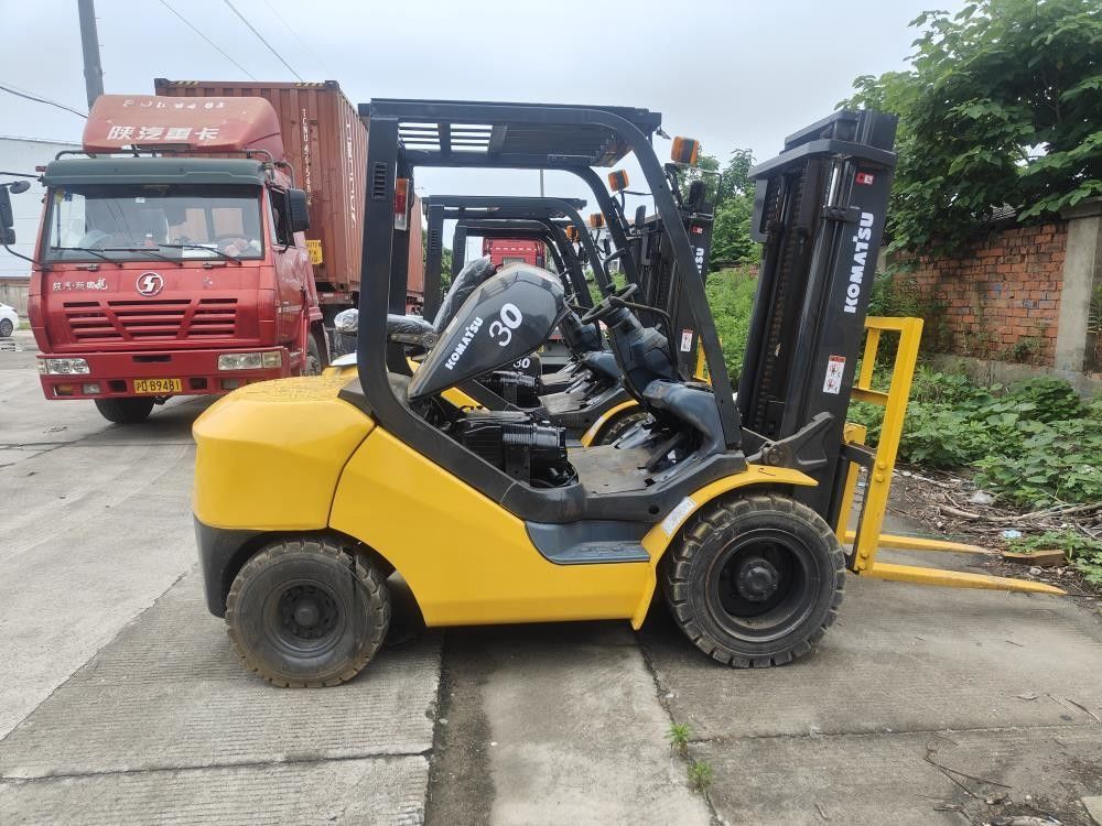 3 Ton Diesel FD30 Automatic Used Komatsu Forklifts with 48 KW Engine Power