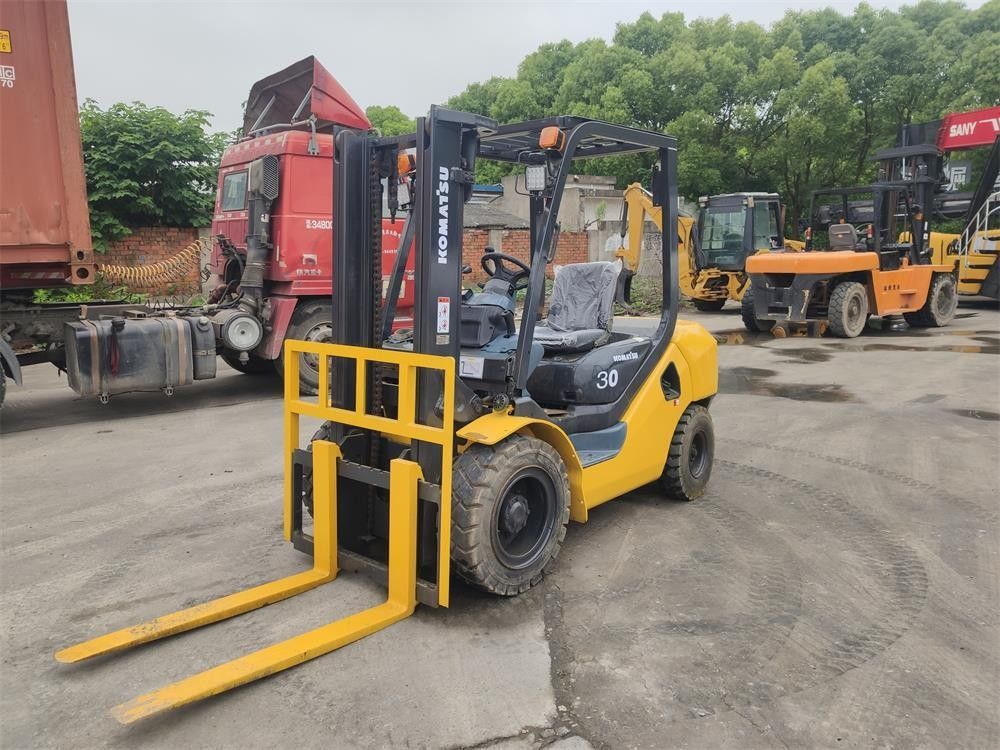 Top Sale 3 Ton Komatsu Forklift Used Diesel Automatic Clutch for Manufacturing Plant