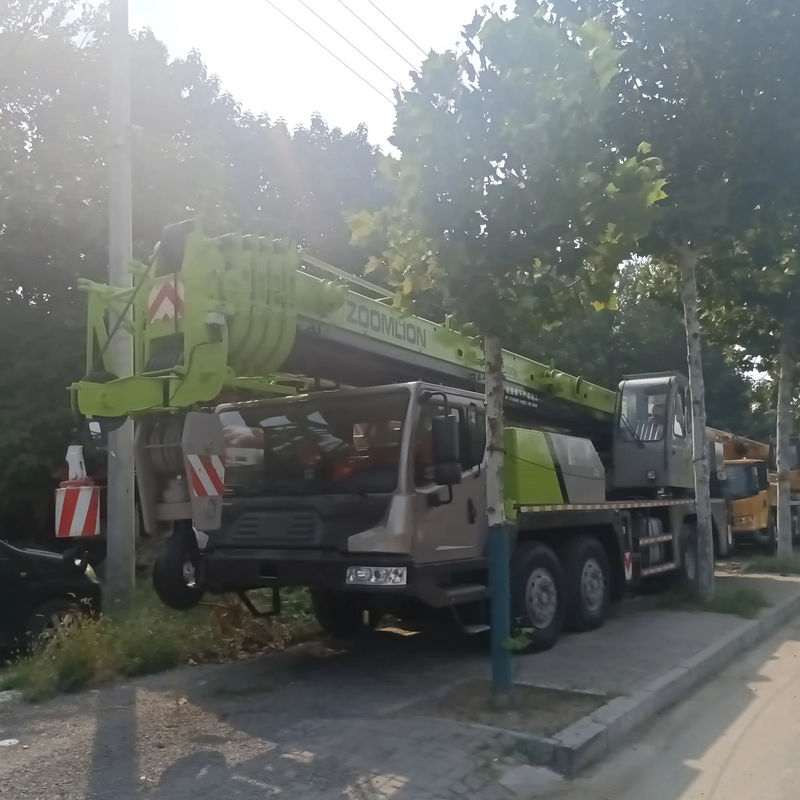 Construction Lifting 50 Ton Used Crane Trucks with Max. Lifting Height of 25M by Zoomlion