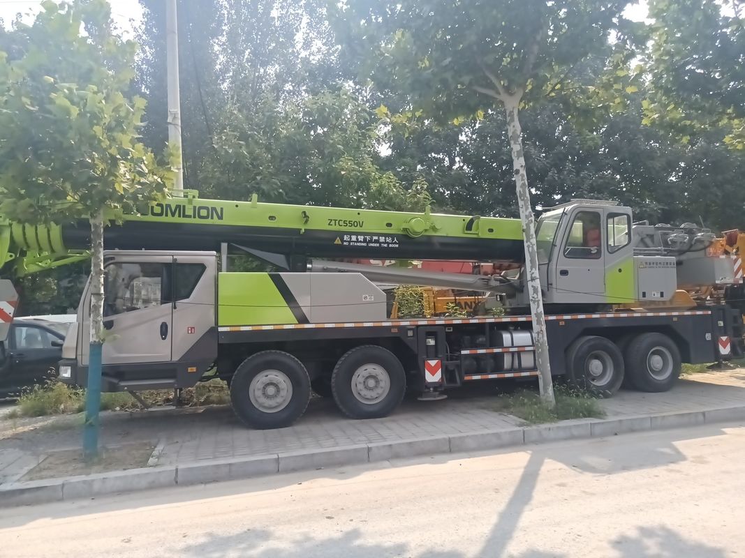 Construction Lifting 50 Ton Used Crane Trucks with Max. Lifting Height of 25M by Zoomlion