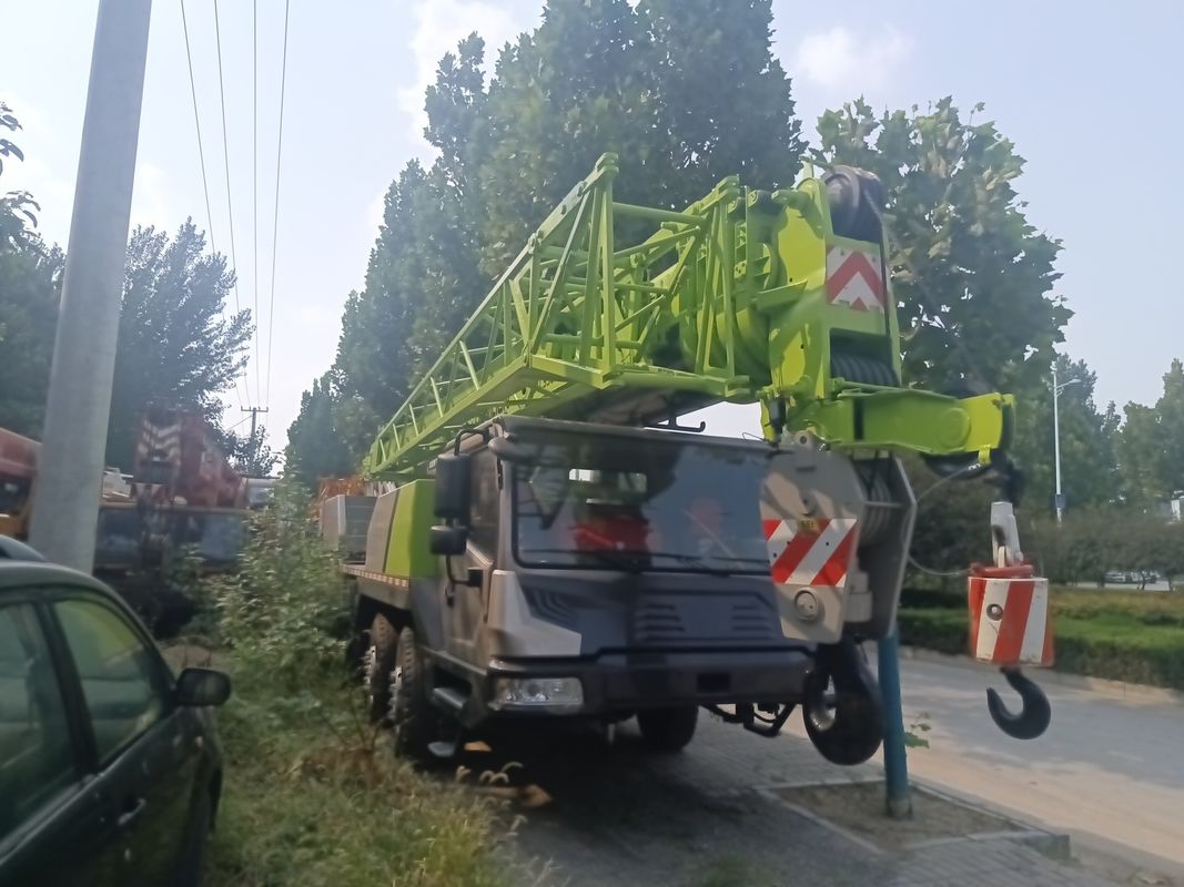 Construction Lifting 50 Ton Used Crane Trucks with Max. Lifting Height of 25M by Zoomlion
