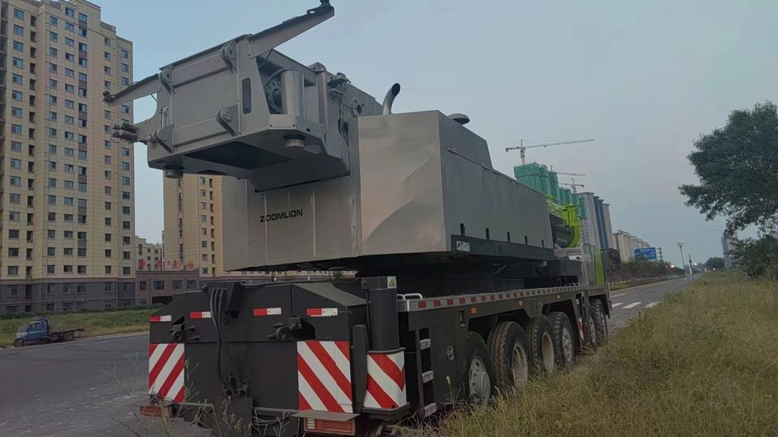 150T Telescopic Crane Lift Zoomlion Crane Truck with Max. Lifting Capacity of 39.5 M