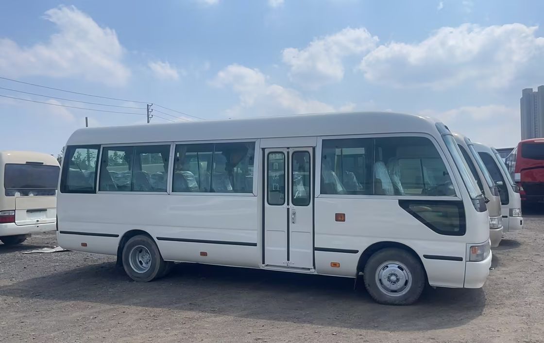 7m 30 Seater Toyo Ta Coaster Bus Engine Capacity 4L Overall Dimensions mm 7725x2000x2600