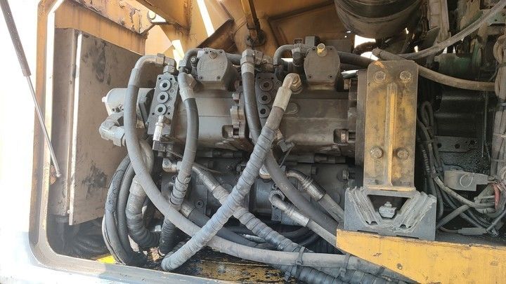 400 Ton QAY400 Hydraulic Mobile Truck Crane in Shanghai Top Hydraulic Valve for Lifting