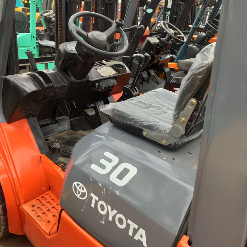 2018 Toyota 3 Ton Used Diesel Forklift with Speed of 350m/min in Good Condition