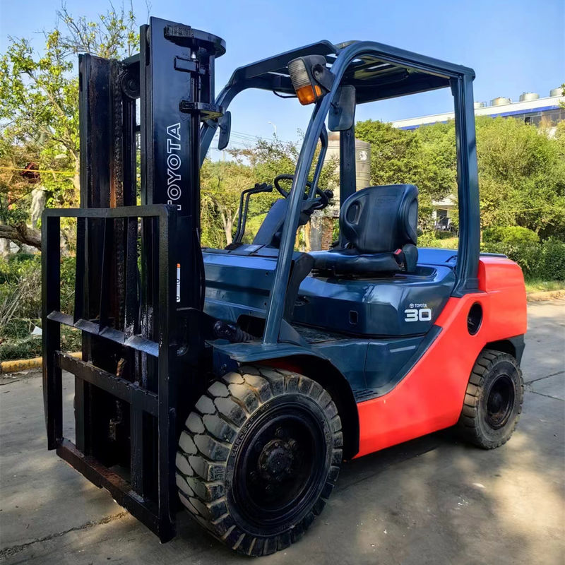 Powerful and Affordable 8F30 3 Ton Toyota Diesel Forklift for Construction Works