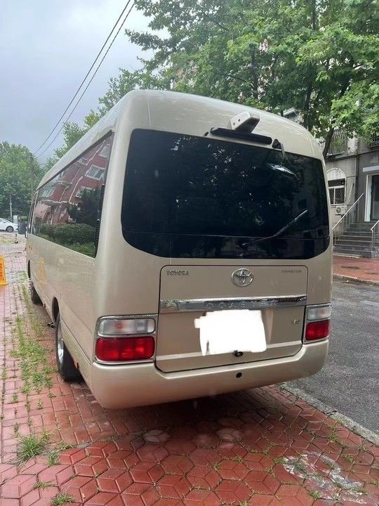 30 Seats Diesel Toyota Coaster Bus for Tourist Luxury Bus Emission Standard Euro 3