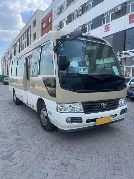Euro 3 Emission Standard Deisel Fuel Toyota Coaster Bus with Used 30 Seats 25 Seater