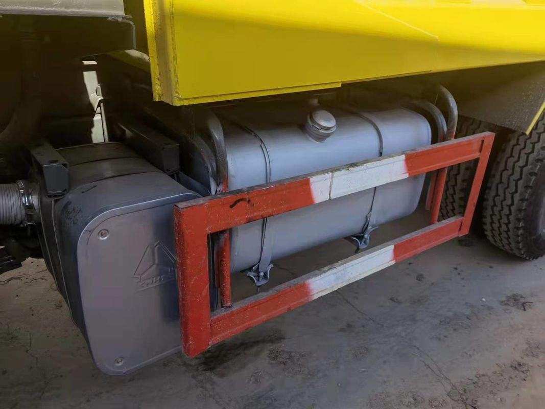 SINO TRUCK HOWO LHD 6x4 380HP Heavy-duty Dump Truck Tipper Truck with 21-30T Capacity