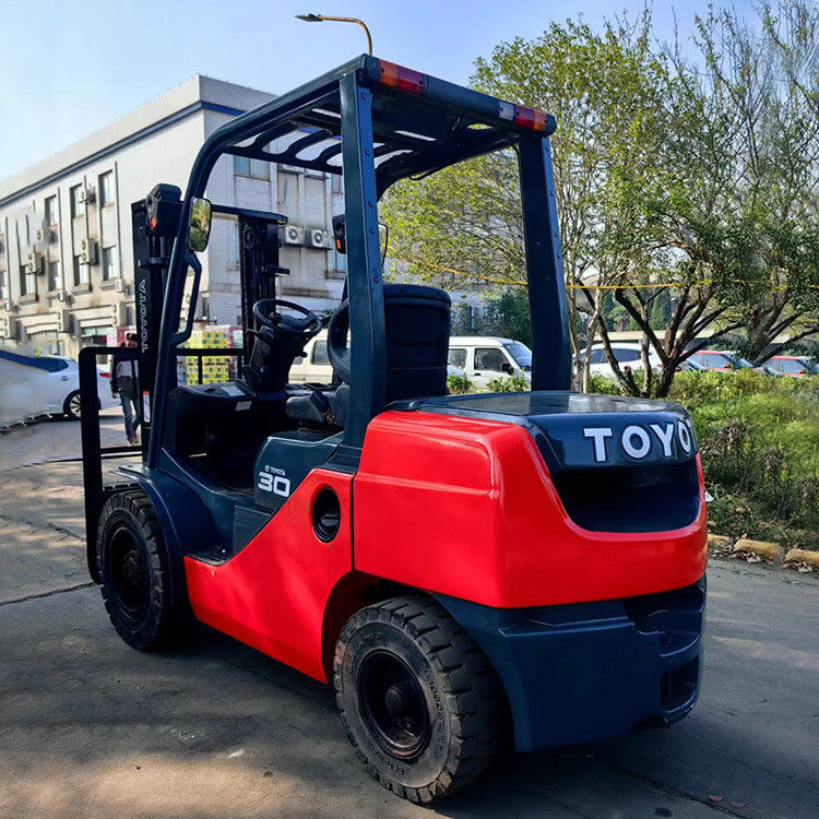3 Ton Diesel Forklift Used Toyota Forklift with Good Prices and in 8F30 Power Type