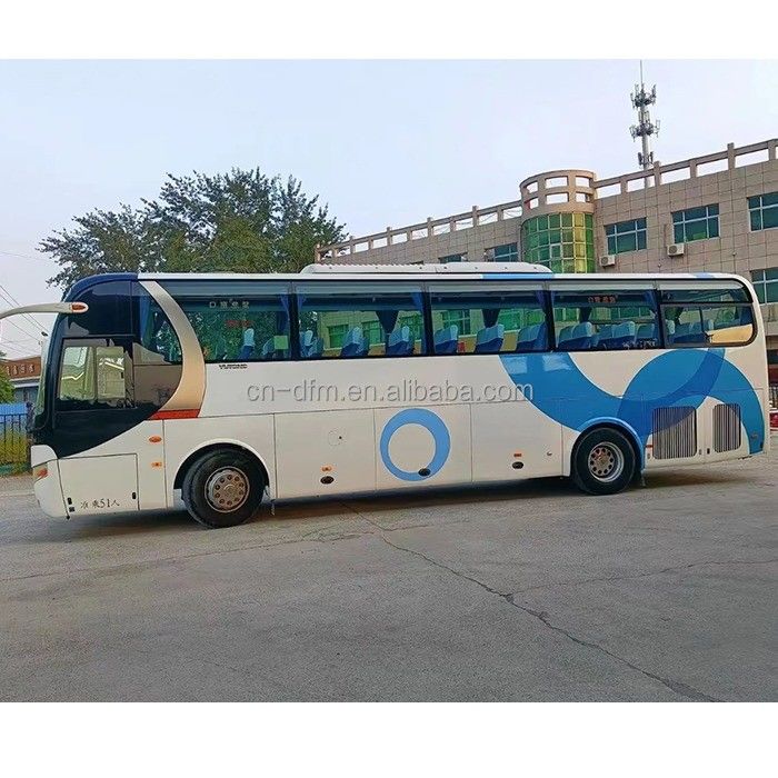 1100N.m Engine Torque 60 Seats Tourist Bus RHD LHD Coach Bus Euro 3 Emission Standard