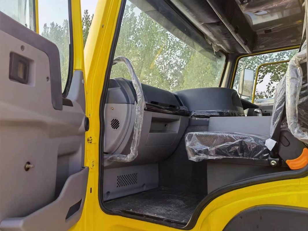 RHD SINO HOWO 8X4 Heavy-duty Used Dump Tipper Truck G.V.W. 31T Gearbox FAST12JSXD240T