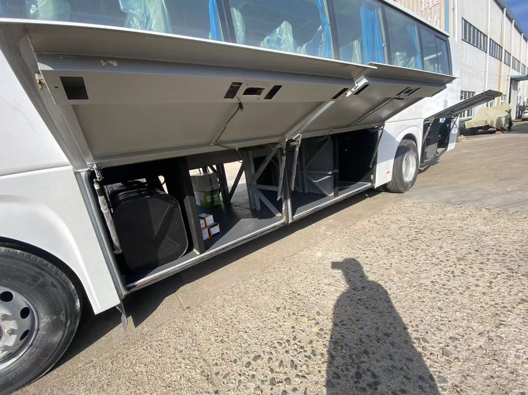 48 1 Seats Left Hand Drive Passenger Bus Euro 3 Emission Standard and Manual Transmission
