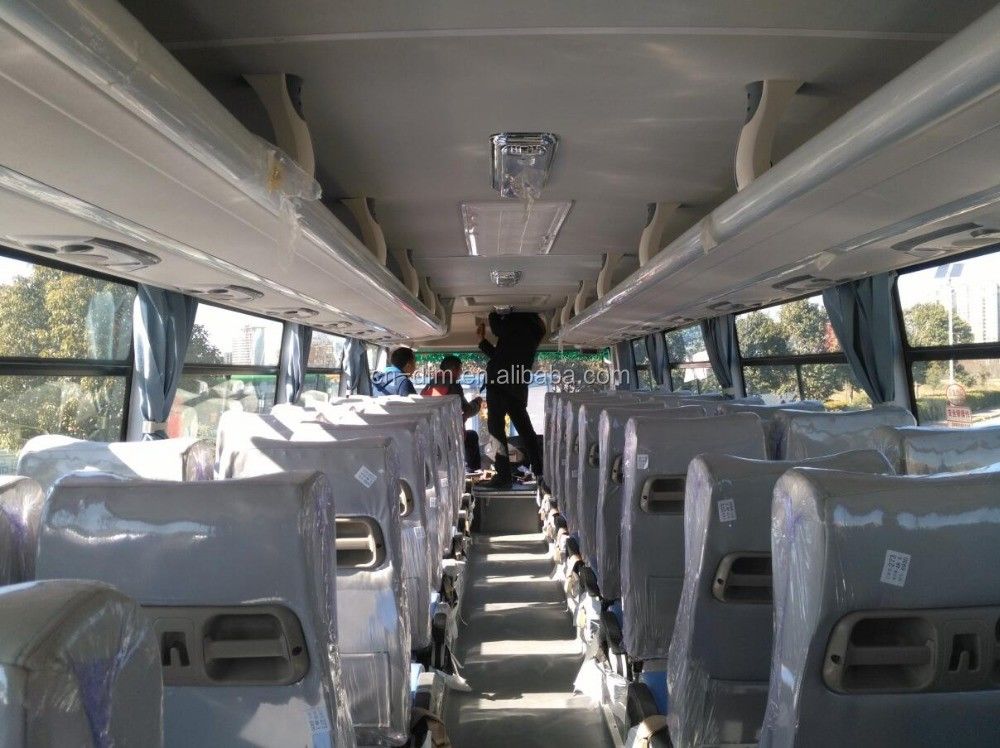 12m RHD Youtong Coach Bus Refurbished to Euro 3 Emission Standard for Safe Traveling