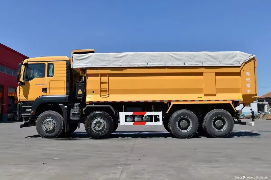 SINOTRUCK 400HP 8*4 Heavy-duty Dump Truck with 2 Passengers and 360° Rear Camera