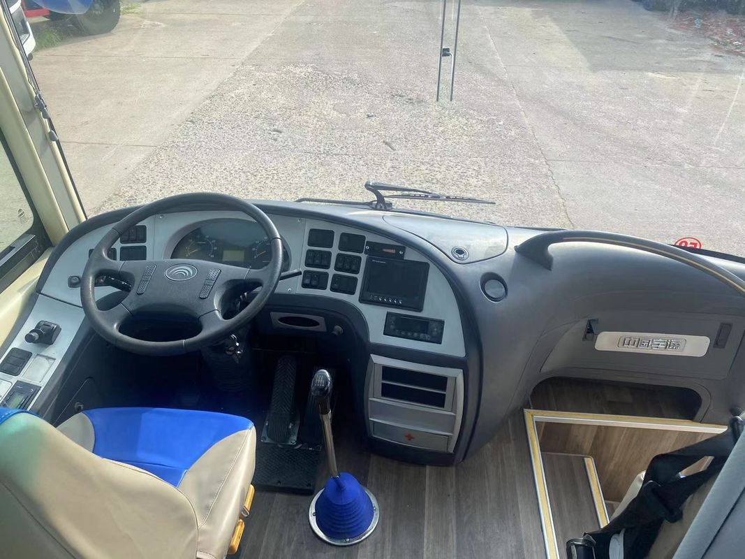 Africa Country Front Engine Yutong 30-35 Seats Used Bus with Car Entertainment System