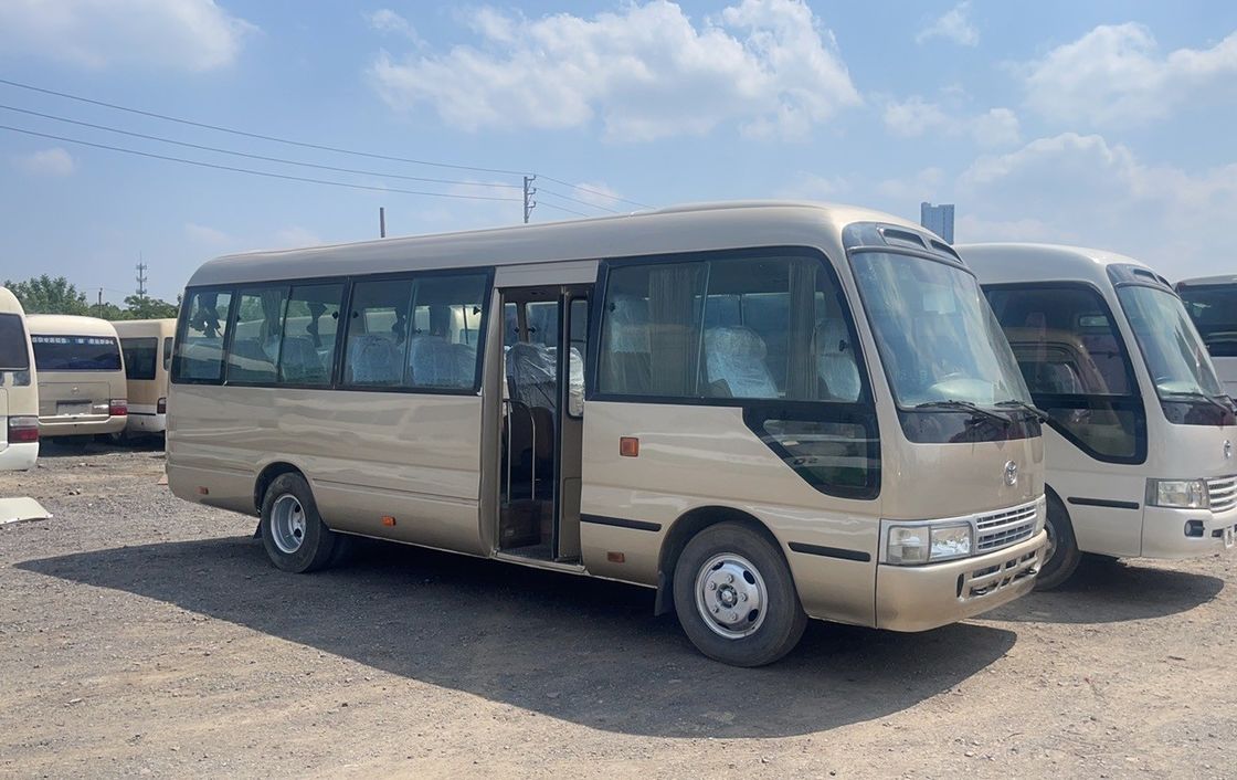 18 Seats Diesel Engine Mini Bus with Manual Front Window and No Sunroof from FOTON