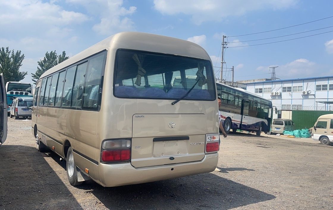 18 Seats Diesel Engine Mini Bus with Manual Front Window and No Sunroof from FOTON