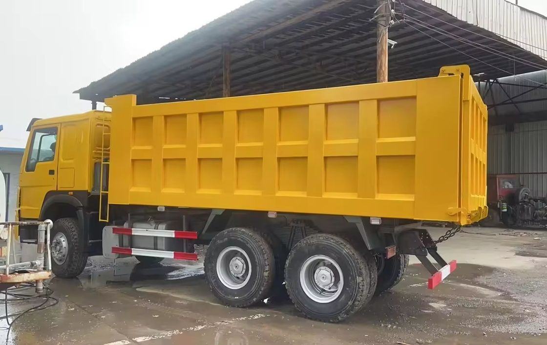 SINOTRUCK Used 6x4 30 Tons 375hp 371hp Howo Heavy Duty Dump Tipper Truck For Sand And Stone