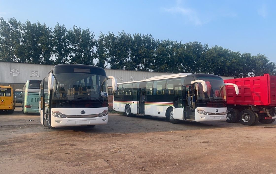 Highly Refurbished 62 Seats Luxury Coach Bus in Africa with Euro 3 Emission Standard
