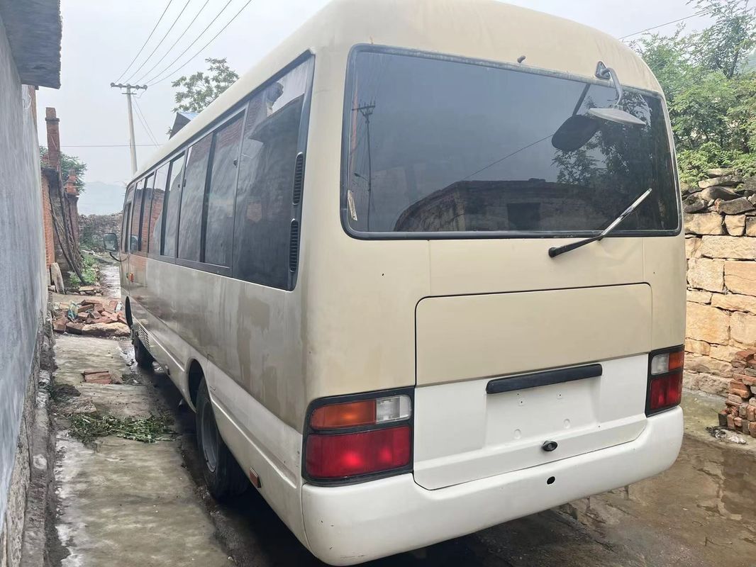 30 Seater Toyota Coaster Bus with Good Condition and Manual Transmission Type Perfect
