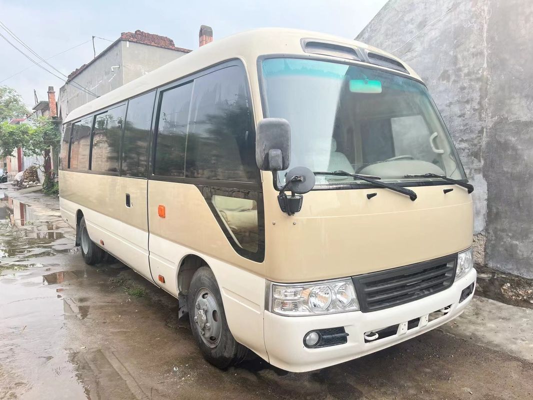 30 Seater Toyota Coaster Bus with Good Condition and Manual Transmission Type Perfect