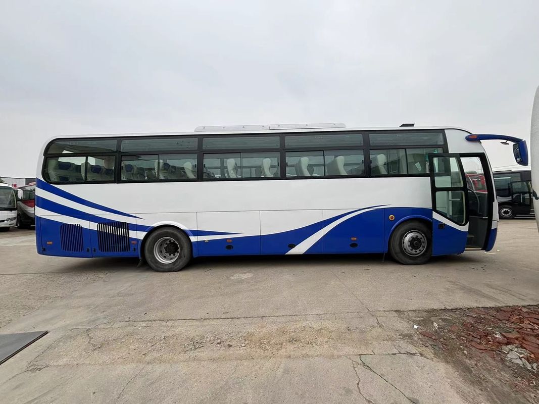 Used Passenger Bus Coach Bus 47-55 Seats in Euro 3 Emission Standard and LHD Drive Type