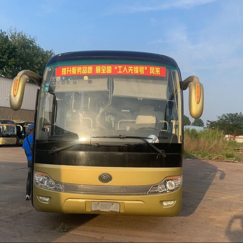 Perfect Refurbished 65 Passengers 65 Seats Coach Bus with Engine and Long Wheel Base