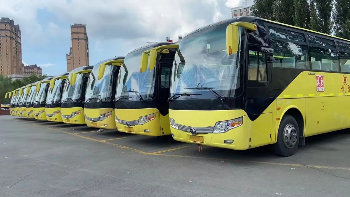 Euro 3 Emission Standard YUOTONG Bus with 3 2 Seat Layout and 60 Seater Luxury Coaches