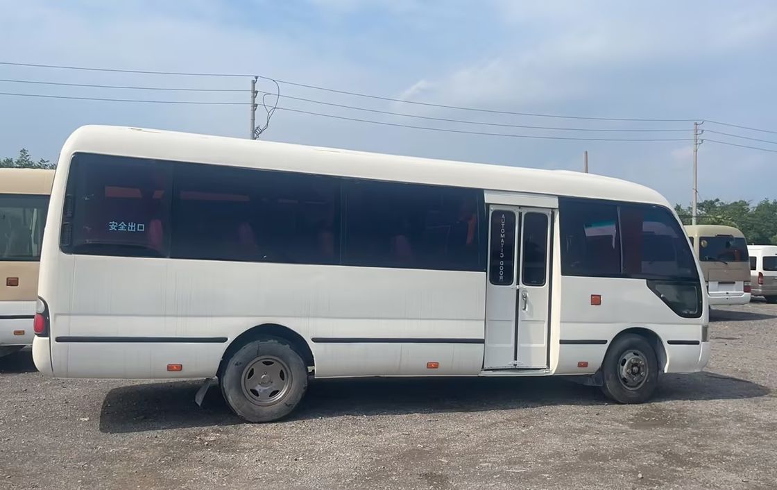 30 Seats Toyota Coaster Bus in Excellent Condition with 6-8L Diesel Engine Capacity