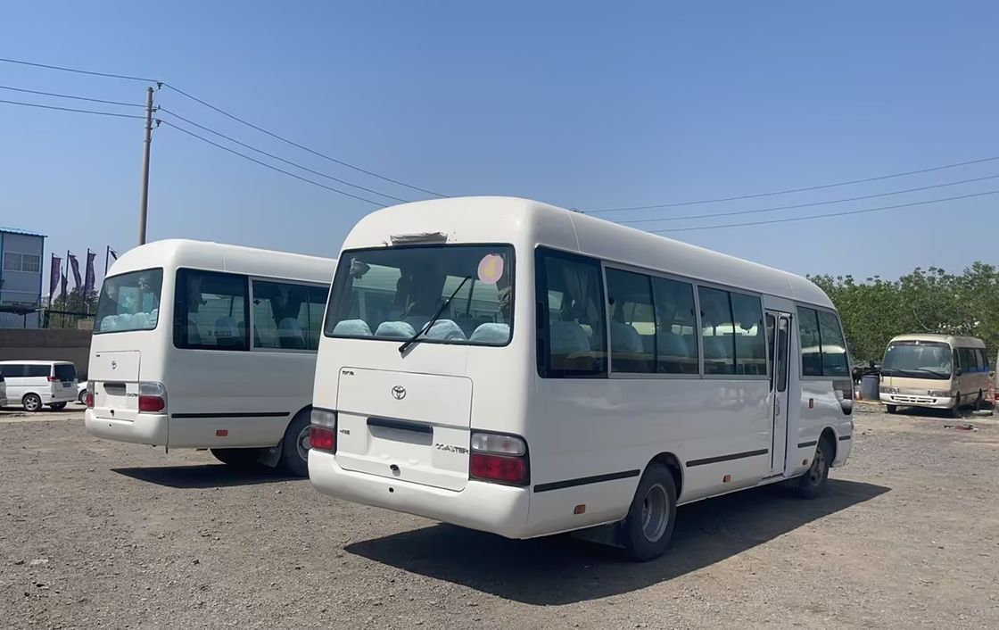 30 Seats Toyota Coaster Bus in Excellent Condition with 6-8L Diesel Engine Capacity
