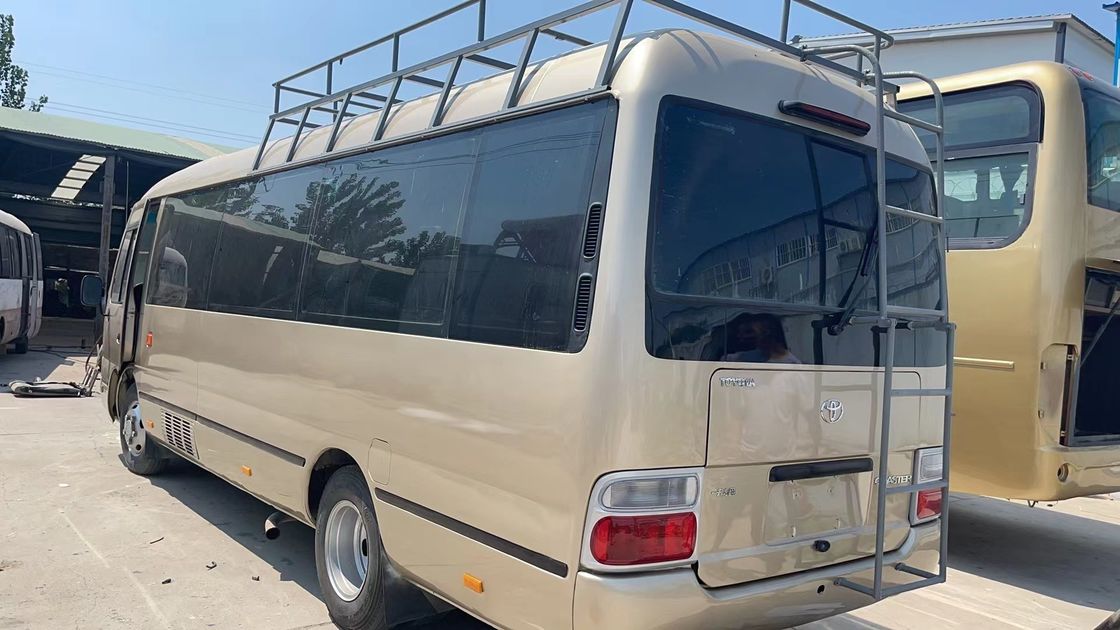 30 Seater Japan Used Bus Manual Toyota Coaster Bus with 7005*2040*2785mm Dimensions