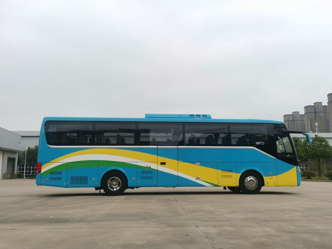 Diesel 50 Seats RHD Bus Euro 4 Emission Standard 6 8L Engine Capacity for Your Benefit