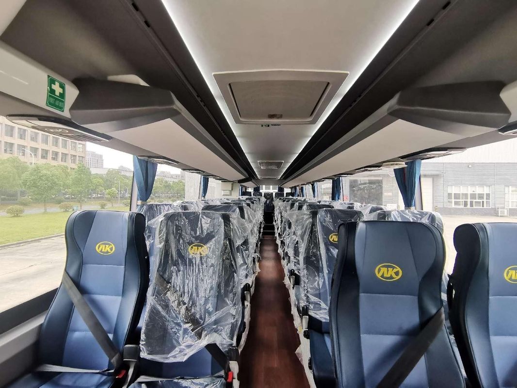 Diesel 50 Seats RHD Bus Euro 4 Emission Standard 6 8L Engine Capacity for Your Benefit