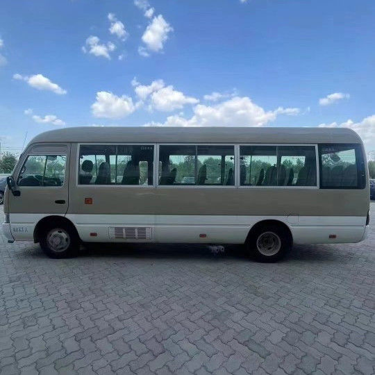 Manual Transmission Type 30 Seater Toyota Coaster Bus with 7005*2040*2785mm Size