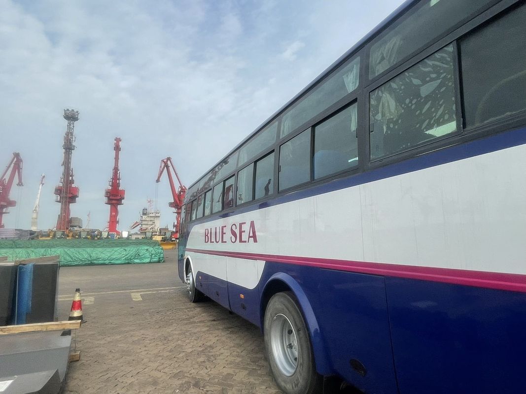 10m 45 Seater LHD Coach Bus ZK6102D with 8.4L Displacement and LHD Steering Position