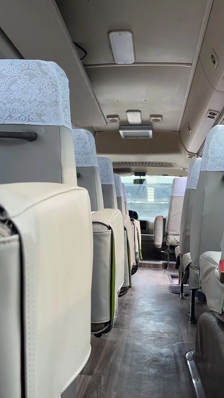 Manual Transmission 7m LHD Second Hand Passenger Mini Bus 30 Seats Coaster Used Bus
