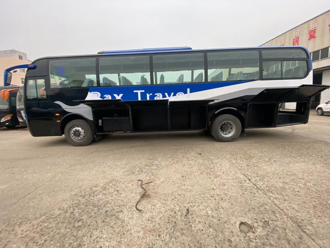 11m 57 Seater Coach Bus Euro 3 Emission Standard Designed to Meet Customer's Requirements