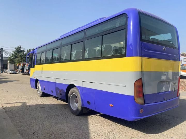 7m 35 Seater Front Engine Used Coach Bus LHD Steering Position and Max Speed 71-90 km/h