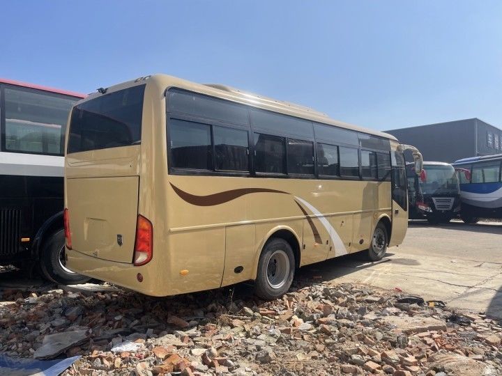 7m 35 Seater Front Engine Used Coach Bus Left Side Steering Wheel 8.4L Displacement