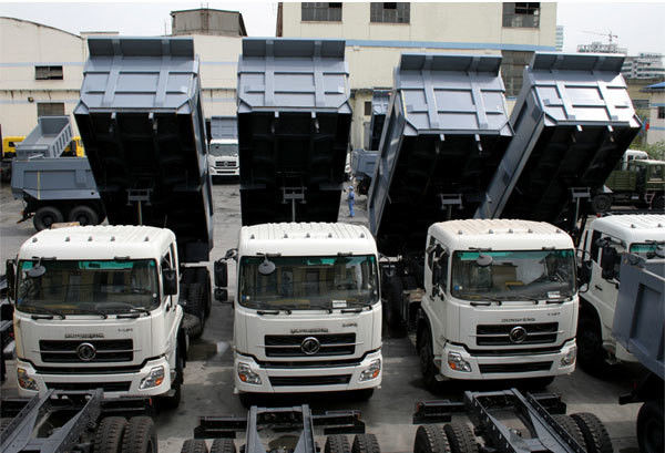 310-440Hp Dongfeng Dumper Truck Dump Truck with 6X4 Driving Loading More Than 30 Tons