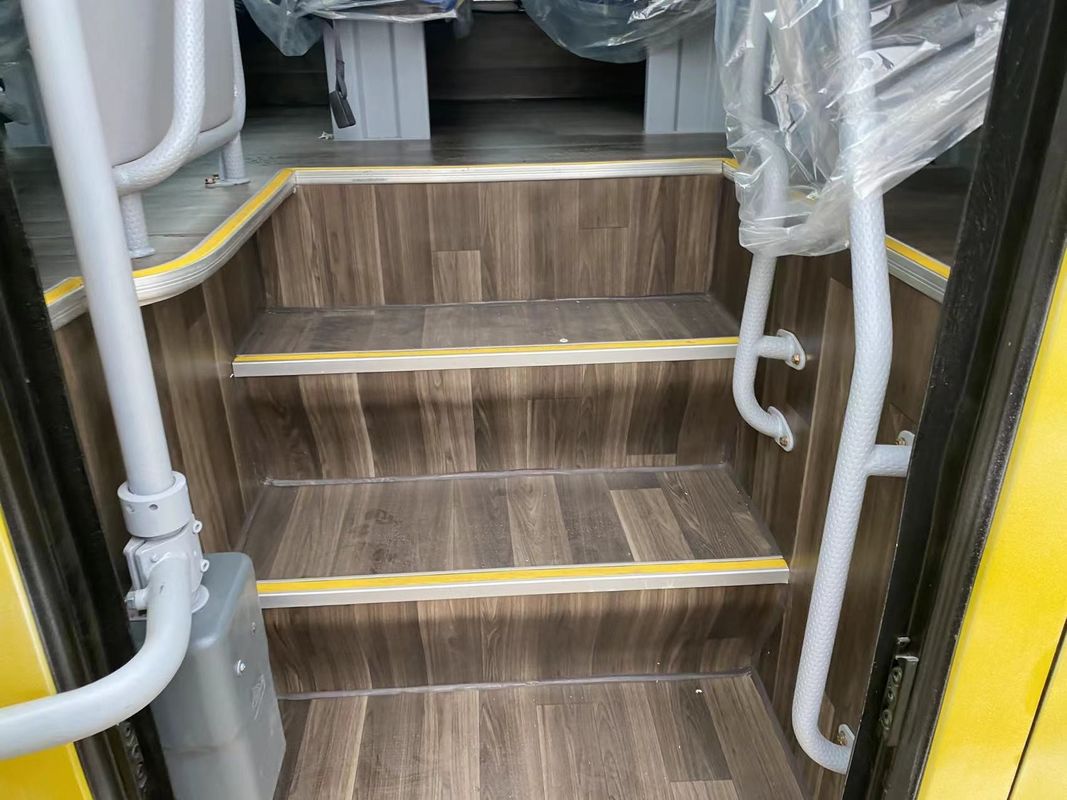 Air Suspension 65 Seats Used Chinese RHD Luxury Coach Bus Nice Refurbished 2017-2019
