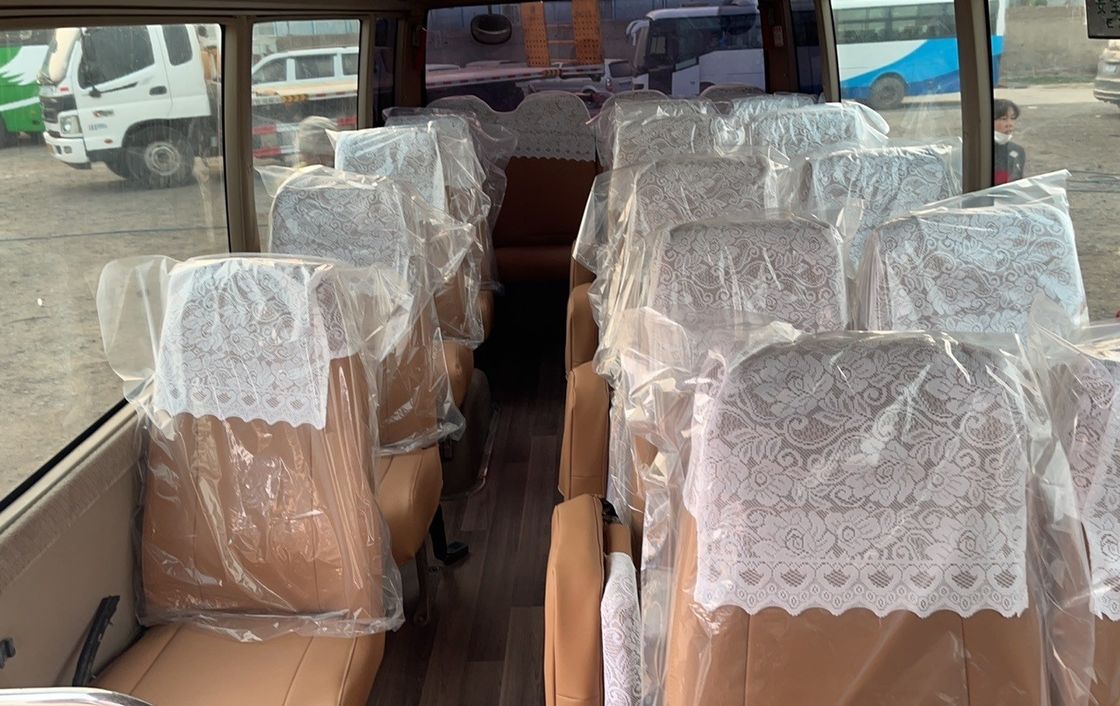 G.V.W 6750kg Fairly Used Comfortable Special Color Coaster Bus For Sell