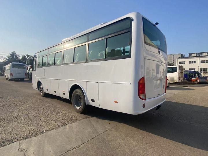 35 Seater Used Luxury Tour Coach Bus in Euro 2 Emission Standard Customer's Requirement