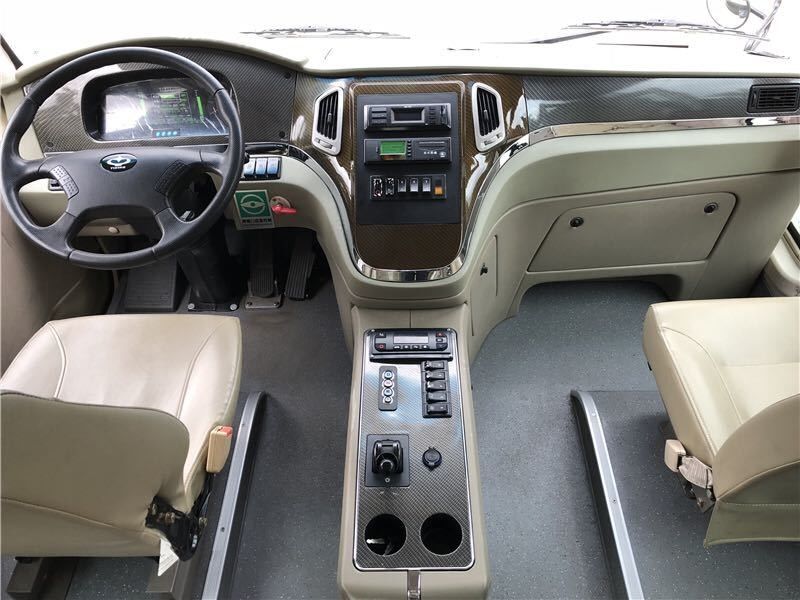 Max Speed 91-110 km/h Coaster Coach Bus with 8040x2160x2840 Dimensions L x W x H mm