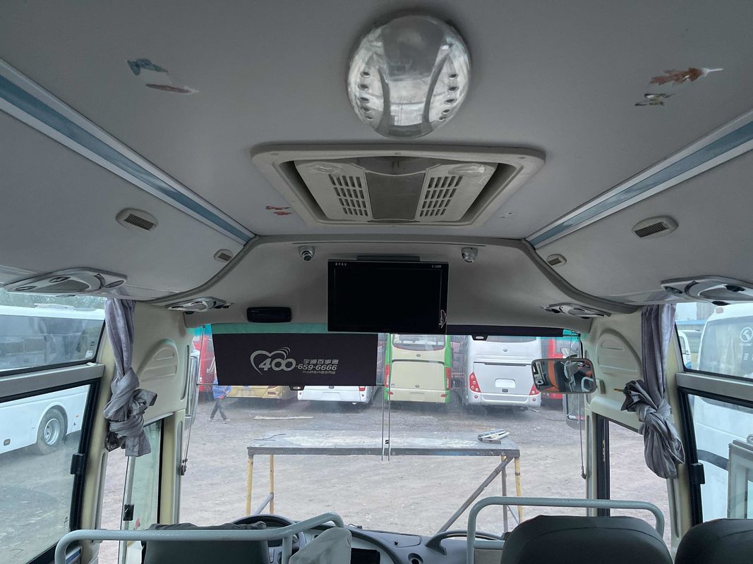 RHD LHD 45-50 Seats Used Yu Tong Luxury City Coach Bus in with 6 8L Engine Capacity